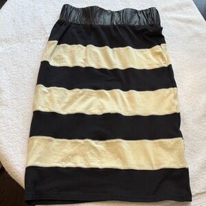 Super Black and Cream Striped Pencil Skirt